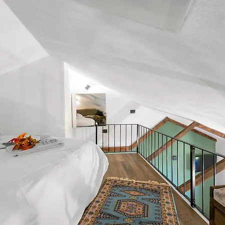 La Chicchetta - Happy