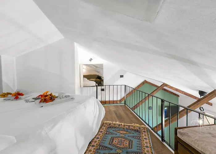 La Chicchetta - Happy